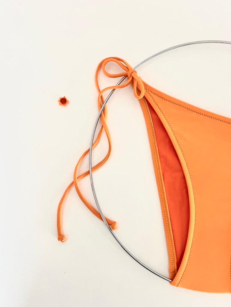 bikini de ganchillo hecho a mano con braguita de lycra de Maas Colors