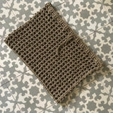 Mini falda de ganchillo de algodón orgánico hecha a mano en Barcelona de Maas Colors
