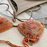 Bikini de ganchillo hecho a mano combinado con braguita de lycra de Maas Colors