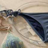 Bikini de ganchillo hecho a mano combinado con braguita de lycra de Maas Colors