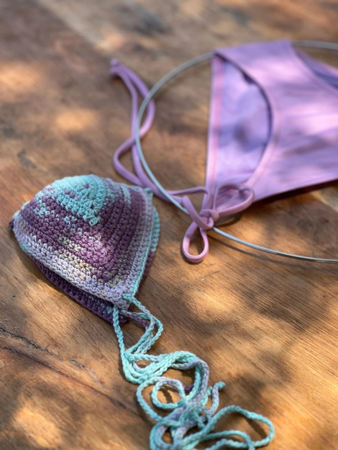 bikini de ganchillo hecho a mano con braguita de lycra de Maas Colors