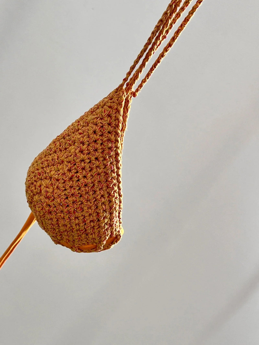bikini de ganchillo hecho a mano con braguita de lycra de Maas Colors