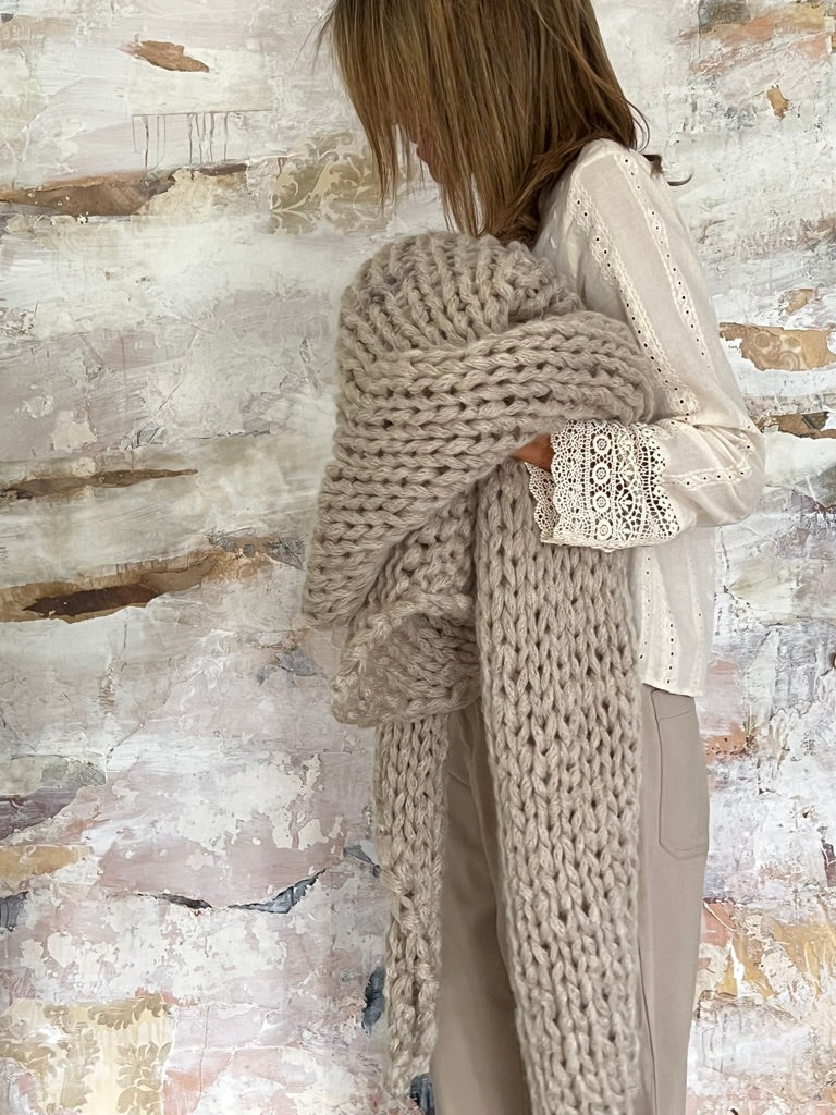 chales de mohair tejidos a mano en Barcelona de Maas Colors