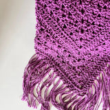 Chal de crochet de color buganvilla de lana vegana tejido a mano en Barcelona de Maas Colors