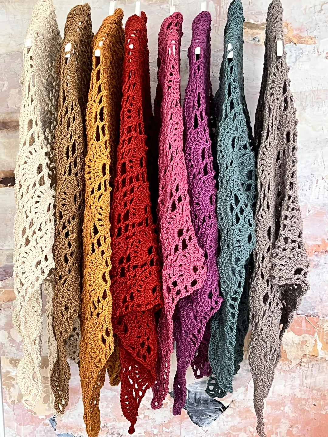 Chal de ganchillo color malva abanicos algodón organico tejido a mano en Barcelona de Maas Colors