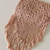 Chal de crochet color nude de algodón orgánico tejido a mano en Barcelona de Maas Colors
