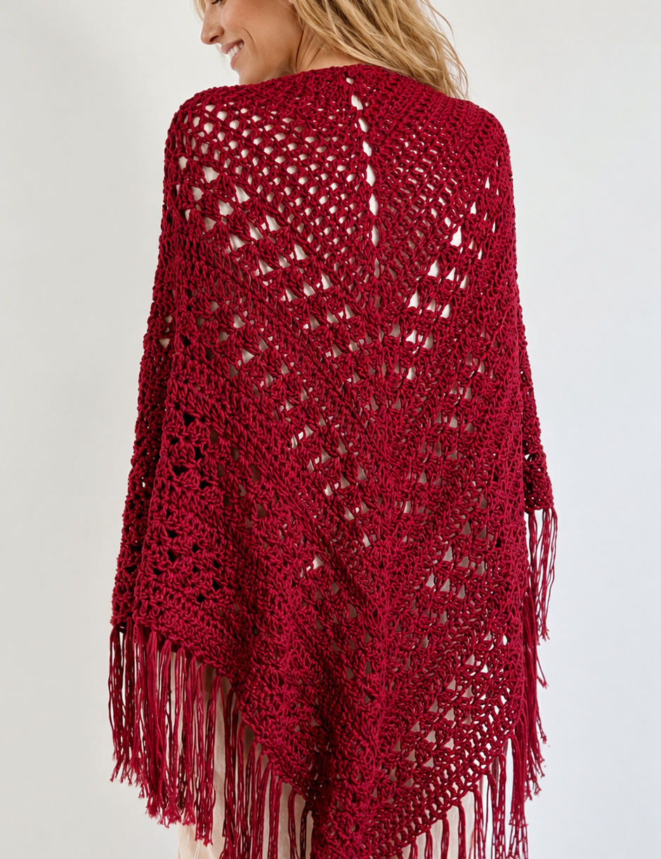 Chal de crochet color nude  de algodón orgánico tejido a mano en Barcelona de Maas Colors vitra detrás 