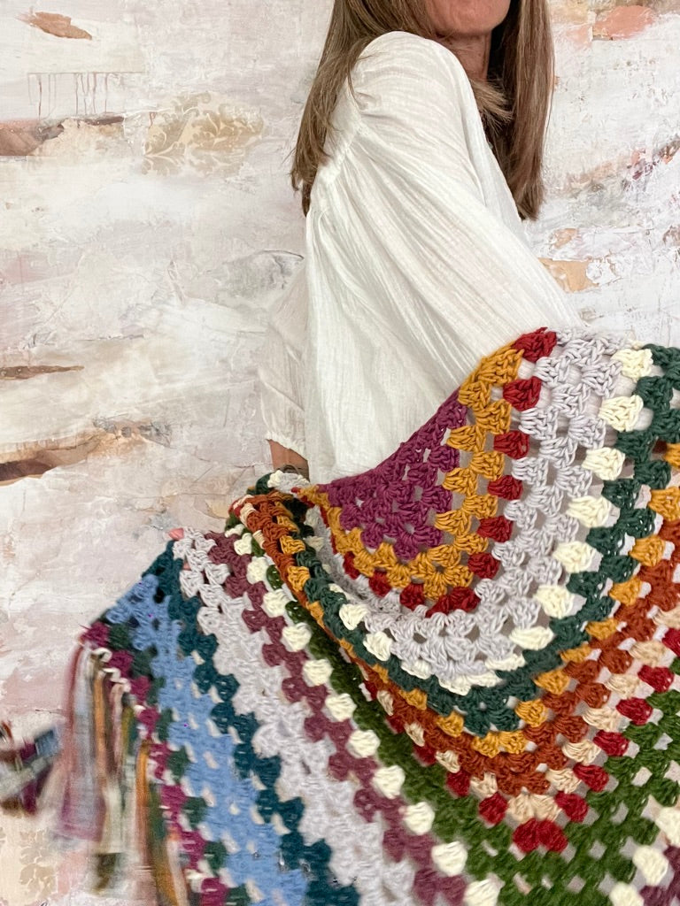 chal de algodón ogánico tejido a mano en Barcelona de Maas Colors 