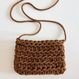 Mini bolso de cordón de raso tejido a mano en Barcelona de Maas Colors - Marrón. 