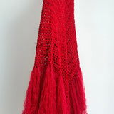 Chal artesanal de algodón orgánico color rojo con flecos de mohair - Maas colors - Vista colgado  