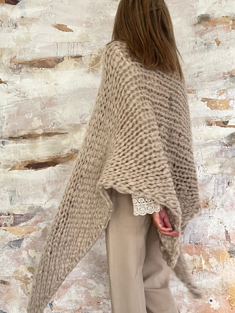 chales de mohair tejidos a mano en Barcelona de Maas Colors