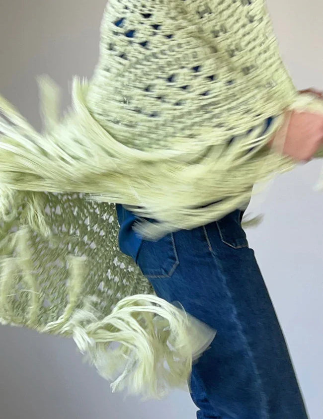 Chal de ganchillo color agua  de algodón orgánico tejido a mano en Barcelona de Maas Colors modelo