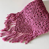 Chal de crochet color malva de lana vegana tejido a mano en Barcelona de Maas Colors 
