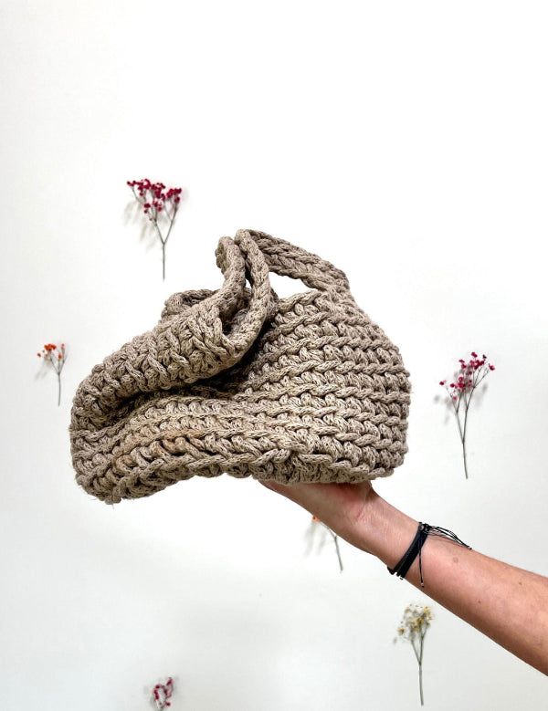 Bolso de algodón  tejido a mano en Barcelona de Maas Colors. Color saco 