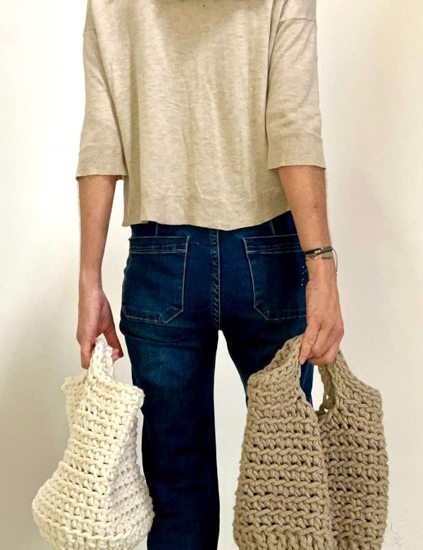 Bolso de algodón  tejido a mano en Barcelona de Maas Colors. Vista