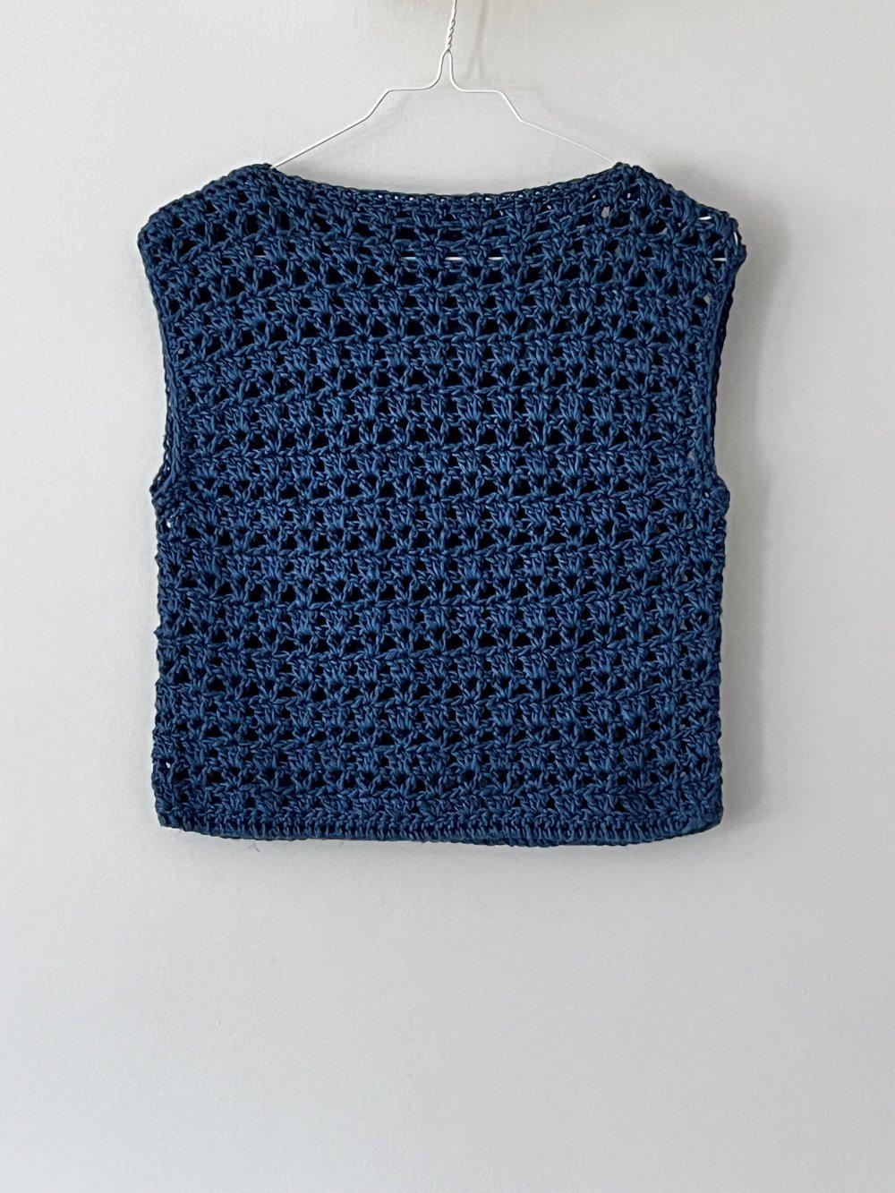 Top de ganchillo de algodón orgánico hecho a mano en Barcelona de Maas Colors